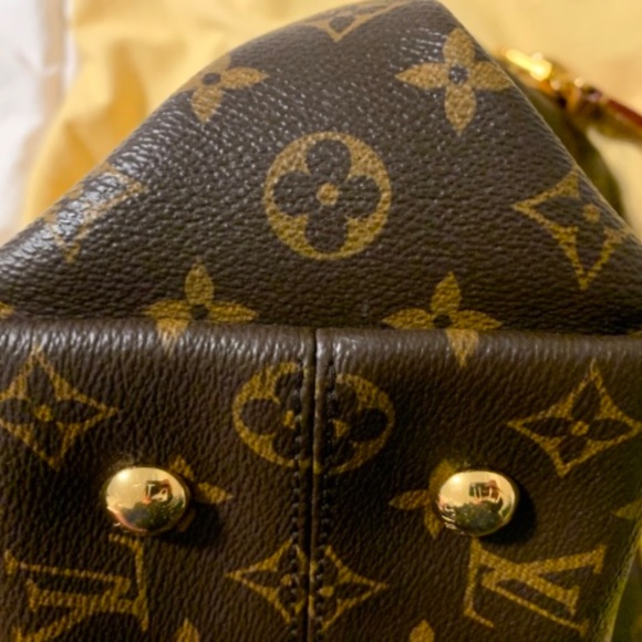 Louis Vuitton Melie - Picture 5 of 15